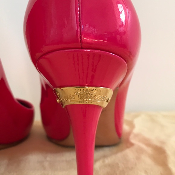 Louis Vuitton pink patent pumps - Picture 4 of 6